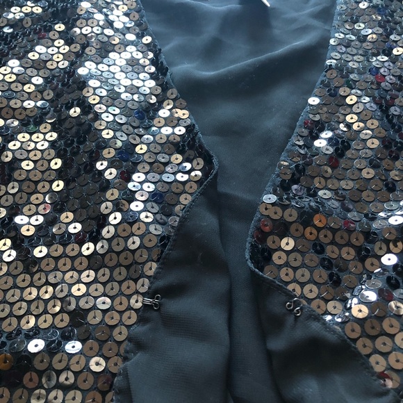 NWT DG2 by Diane Gilman Silk Sequin Shrug in Black Size L - Picture 3 of 9